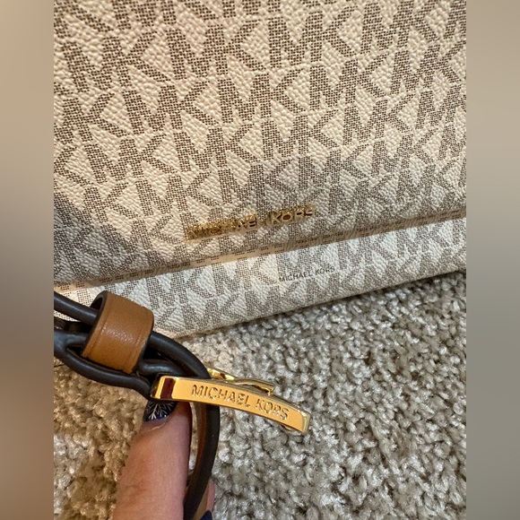 SOLD--> Michael Kors Monogram Cream Crossbody Bag - Picture 4 of 9